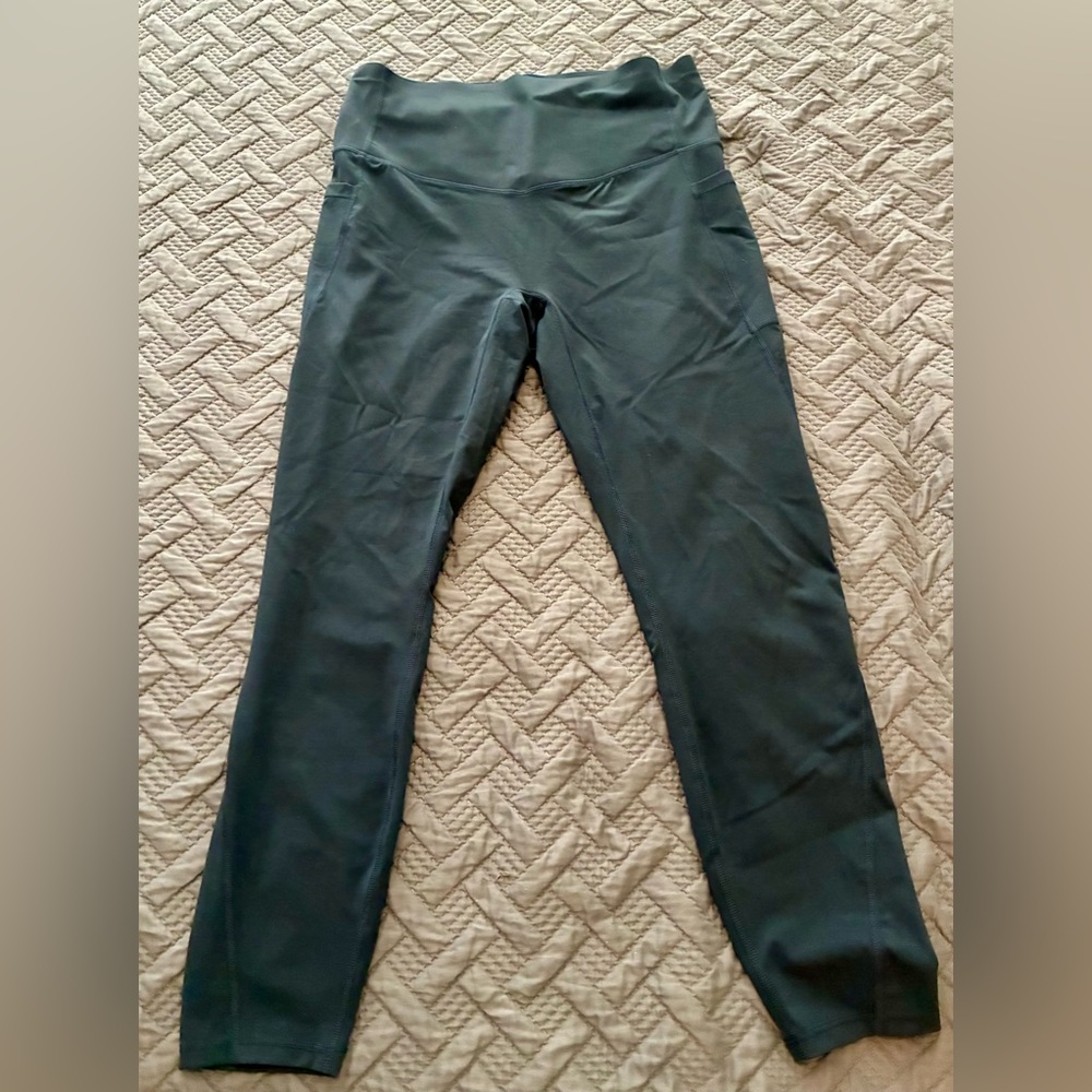 *** SOLD***HALARA Ultra-Sculpt High-waist Navy Blue leggings 7/8 length